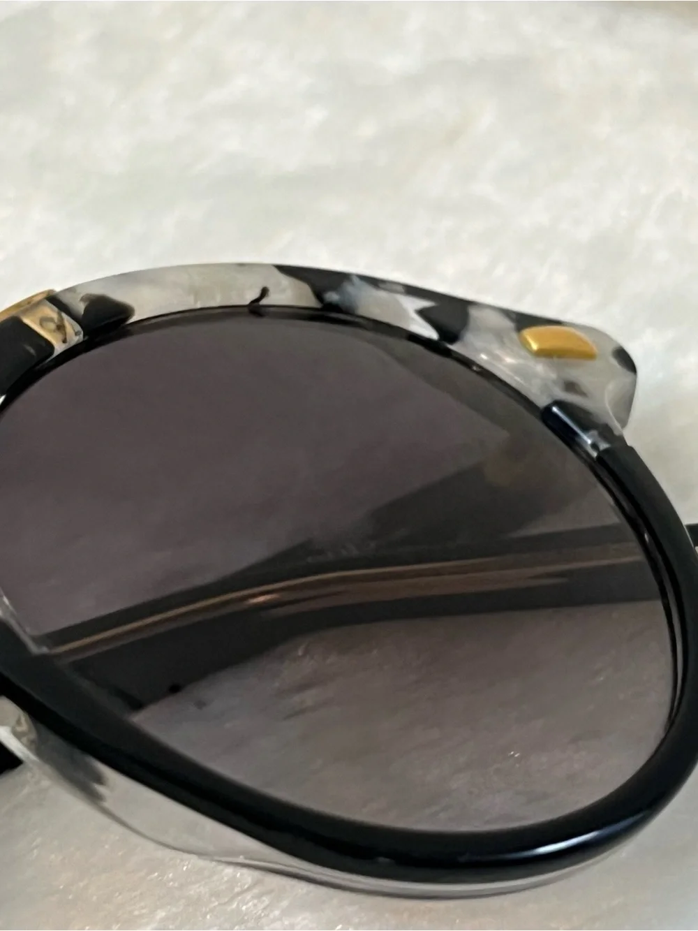 Krewe St. Louis Sunglasses 46-23 Polarized Mirrored Black & White Tortoise Shell